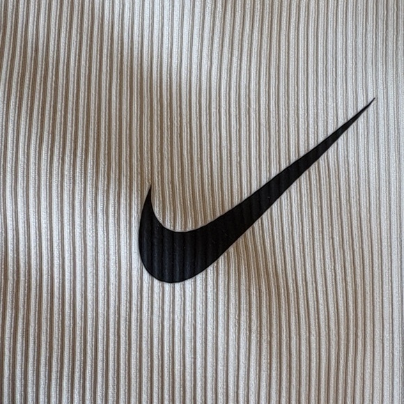 Nike Cream Quarter-Zip Golf Pullover - Picture 4 of 11